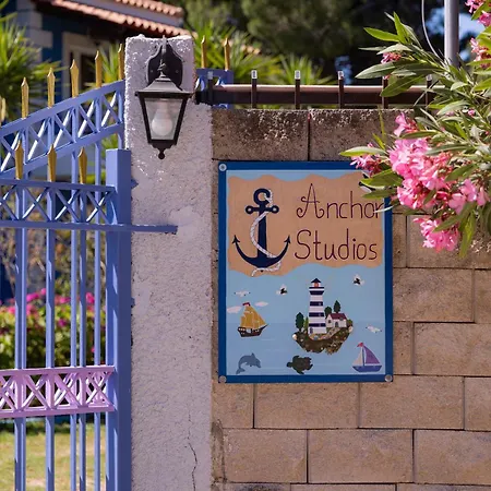 Anchor Apartment *