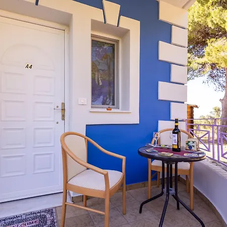 Anchor Apartment