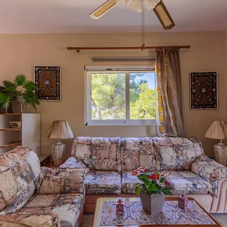 Anchor Apartment